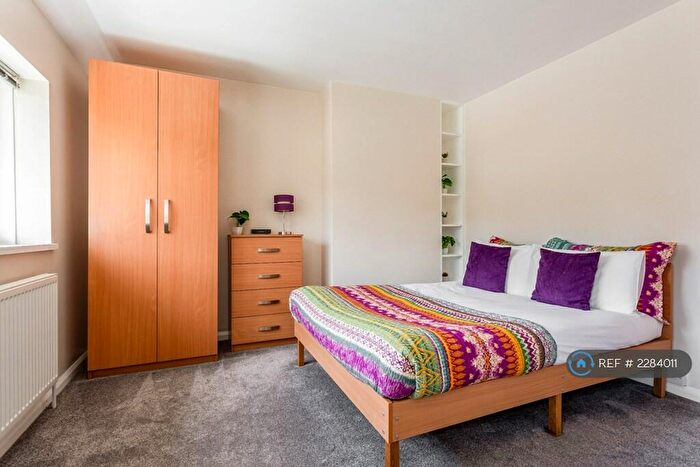 5 Bedroom Semi-Detached House To Rent In Southall Avenue, Brighton, BN2