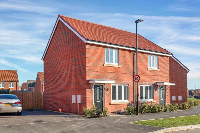 2 Bedroom Semi Detached House To Rent In Newton Abbot Way, Bourne, PE10