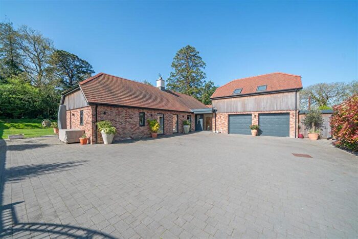 4 Bedroom Detached House For Sale In Conygar, Broadmayne, Dorchester, DT2