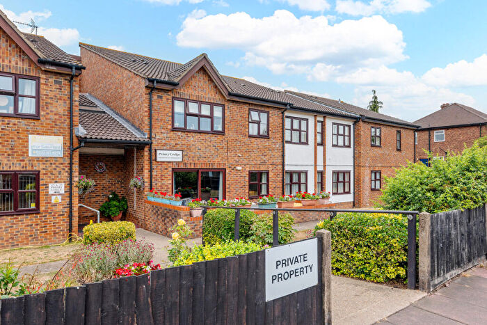 1 Bedroom Flat For Sale In Glebe Way, West Wickham, BR4