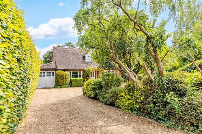 3 Bedroom Detached House For Sale In Canonsfield Road, Oaklands, Welwyn, Hertfordshire, AL6