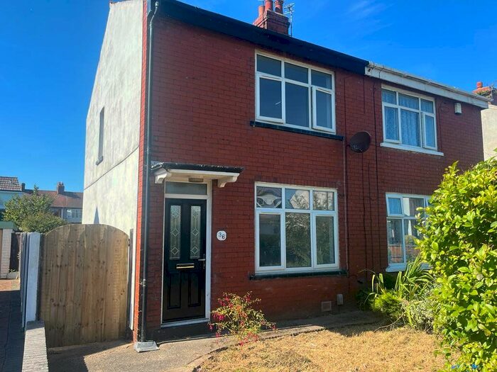 2 Bedroom Semi-Detached House To Rent In Courtfield Avenue, Blackpool, Lancashire, FY2
