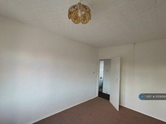 3 Bedroom Terraced House To Rent In Holden Lea, Westhoughton, Bolton, BL5