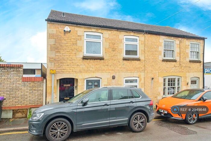2 Bedroom Terraced House To Rent In Belton St, Stamford, PE9