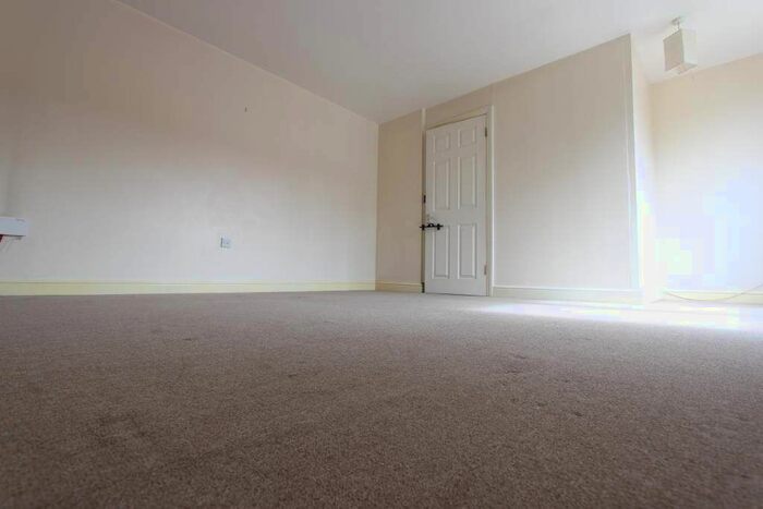 1 Bedroom Flat To Rent In Winkfield Road, London, N22