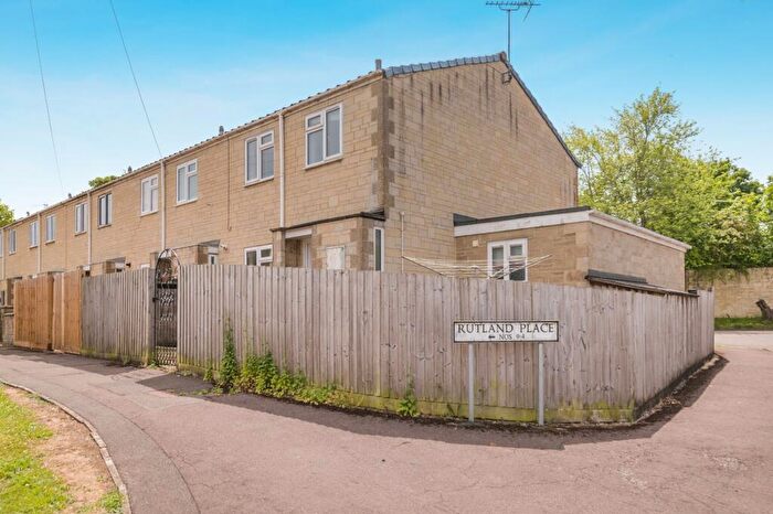 4 Bedroom End Of Terrace House For Sale In Rutland Place, Cirencester, Gloucestershire, GL7