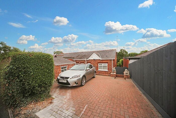 2 Bedroom Semi-Detached Bungalow For Sale In Miles Lane, Appley Bridge, WN6