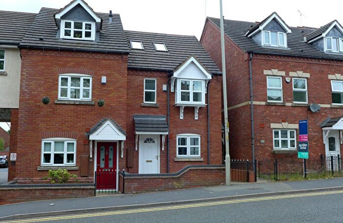 3 Bedroom Terraced House To Rent In Hagley Road, Halesowen, B63