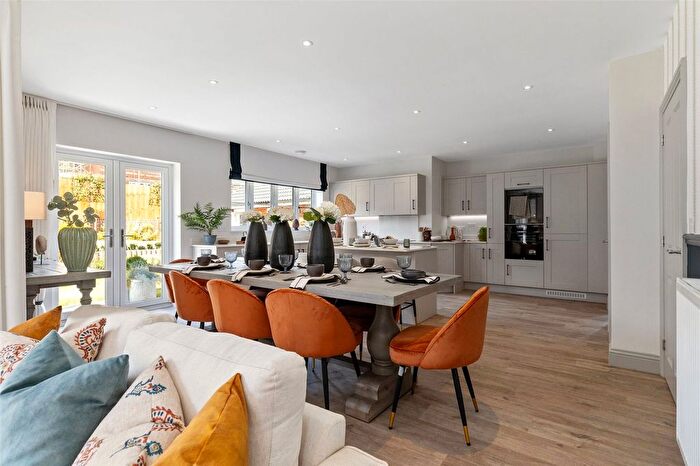 4 Bedroom Detached House For Sale In Church Farm, Drayton, Norfolk, NR8