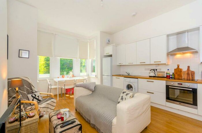 1 Bedroom Flat To Rent In Archway Road, Highgate, London, N6