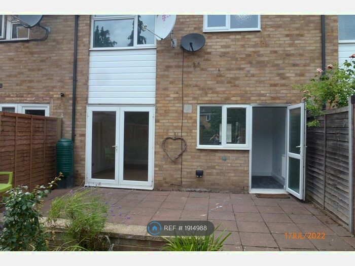 3 Bedroom Terraced House To Rent In De Havilland Close, Hatfield, AL10