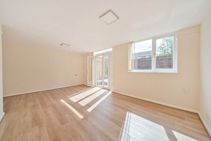 3 Bedroom End Of Terrace House To Rent In Adamsrill Road, London, SE26