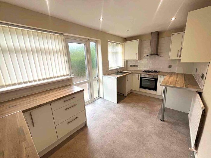 3 Bedroom Detached House To Rent In Longhill Rise, Kirkby-In-Ashfield, Nottingham, NG17