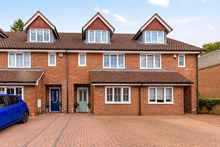 4 Bedroom Terraced House For Sale In Haslemere, Surrey, GU27