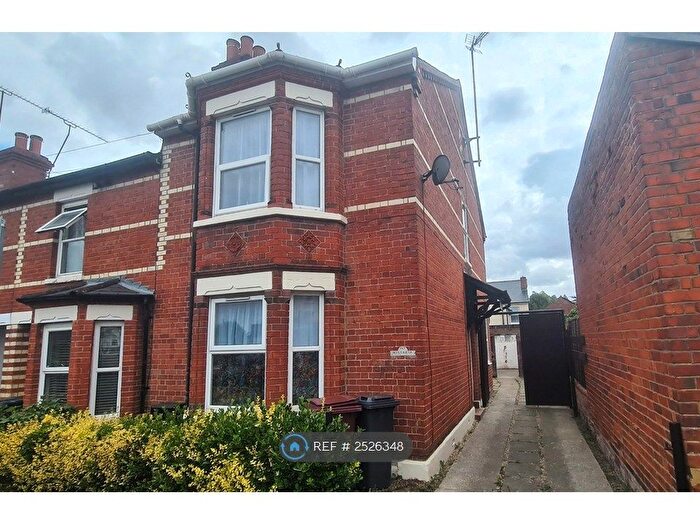3 Bedroom Semi-Detached House To Rent In Cranbury Road, Reading, RG30