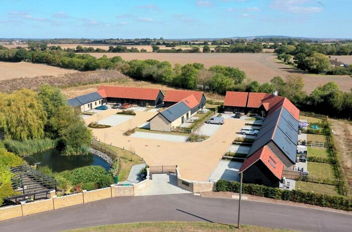 2 Bedroom Property For Sale In Kemps Farm Mews, Dennises Lane, South Ockendon, RM15