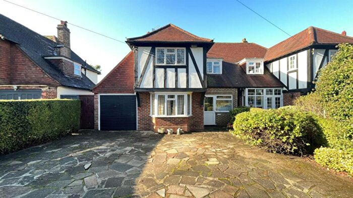 4 Bedroom House To Rent In Belmont Rise, Cheam, SM2