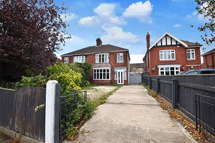 3 Bedroom Semi-Detached House For Sale In Clee Road, Cleethorpes, DN35