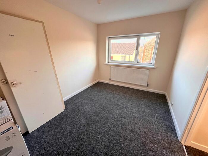 3 Bedroom Property To Rent In Neath Road, Plasmarl, Swansea, SA6