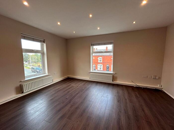 2 Bedroom Flat To Rent In Leigh Road, Worsley, M28