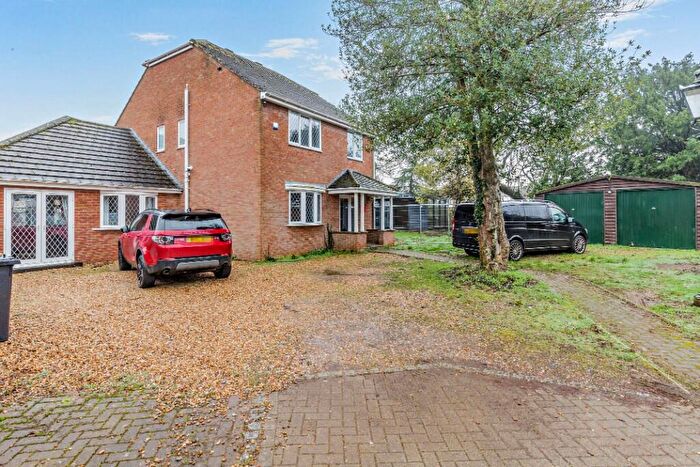 4 Bedroom Detached House For Sale In Kimberwell Close, LU5