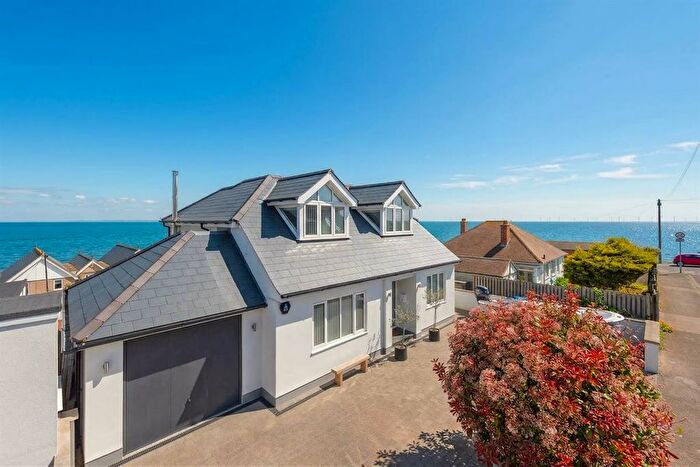 4 Bedroom Detached House For Sale In Harcourt Drive, Herne Bay, CT6