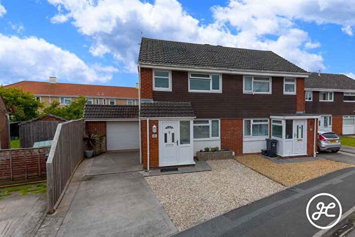 3 Bedroom Semi Detached House For Sale In Elizabeth Way, Bridgwater, TA6