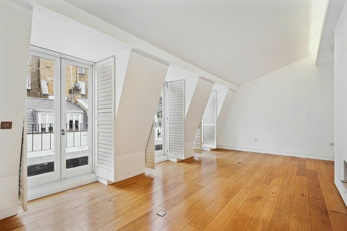 2 Bedroom Mews To Rent In Manson Mews, South Kensington, SW7