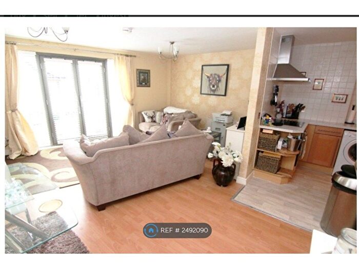 2 Bedroom Flat To Rent In City Road, Chester, CH1