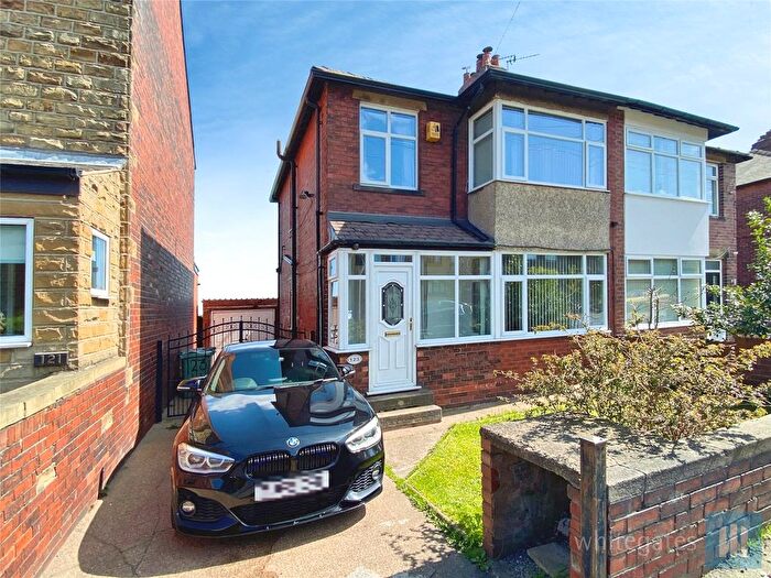 3 Bedroom Semi Detached House For Sale In Edge Lane, Thornhill, Dewsbury, WF12