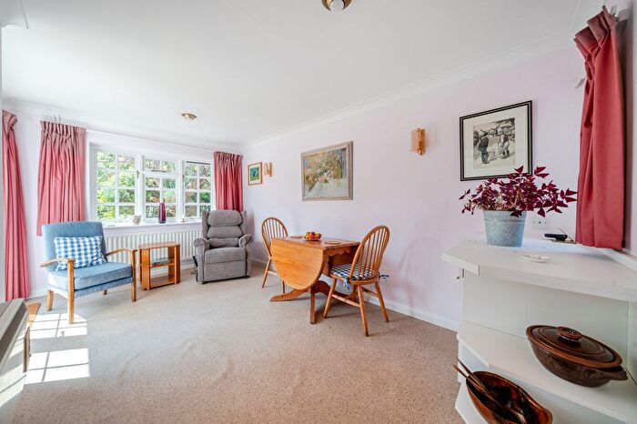 4 Bedroom Detached House For Sale In Oval Way, Gerrards Cross, SL9