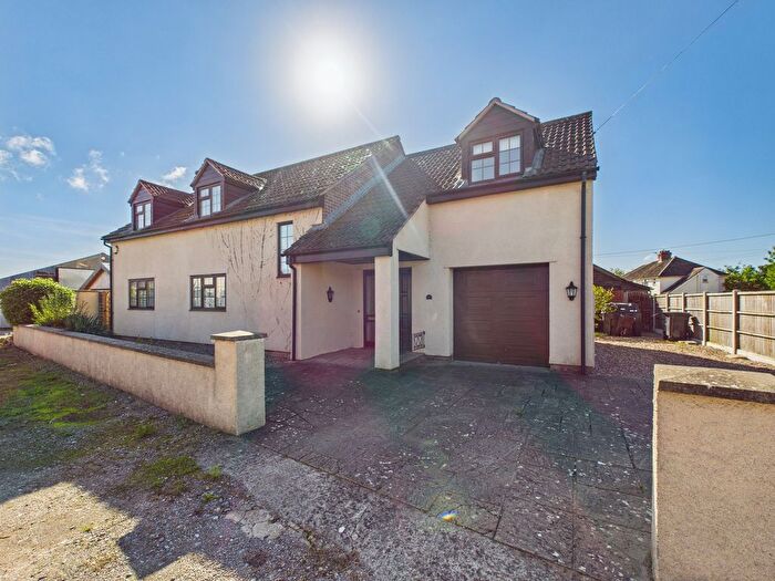 3 Bedroom Detached House For Sale In Liney Road, Westonzoyland, Bridgwater, TA7