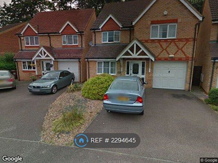 4 Bedroom Detached House To Rent In Dove Road, Stevenage, SG1
