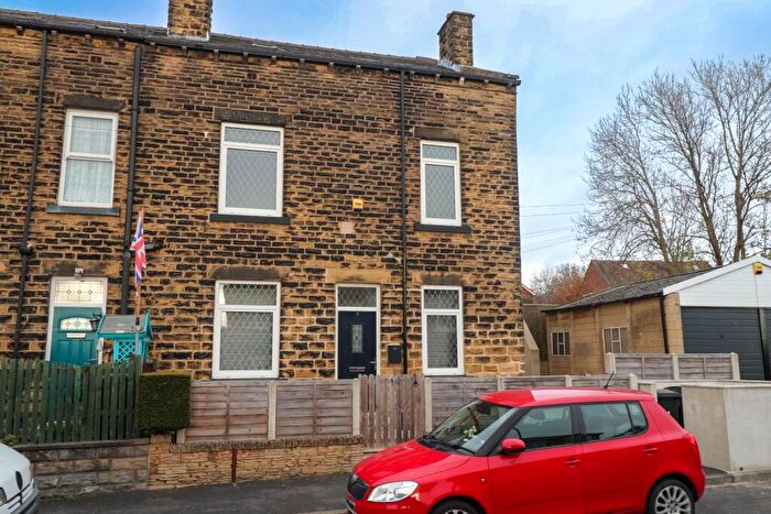 3 Bedroom End Of Terrace House To Rent In Richmond Terrace, Pudsey, West Yorkshire, Uk, LS28