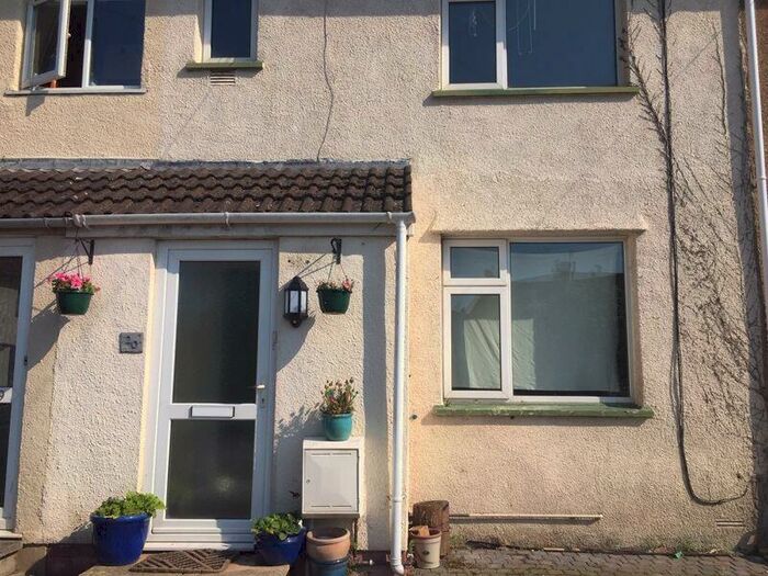 3 Bedroom House To Rent In Wakedean Gardens, Bristol, BS49