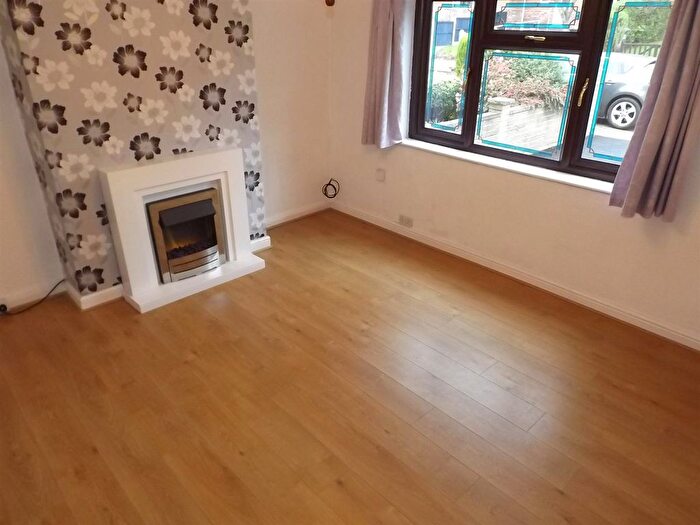 3 Bedroom Semi-detached House To Rent In Anderson Crescent, Nottingham, NG9