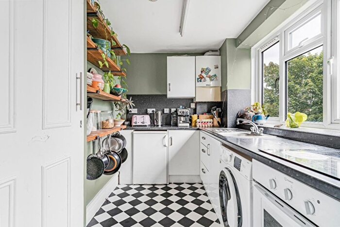 1 Bedroom Flat For Sale In Elsinore Road, London, SE23