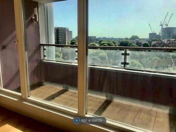 2 Bedroom Flat To Rent In Mallard Point, London, E3