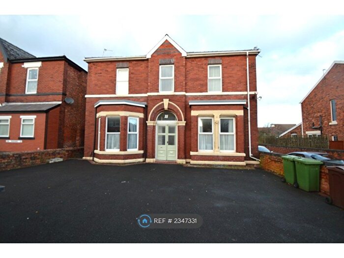 1 Bedroom Flat To Rent In Forest Road, Southport, PR8