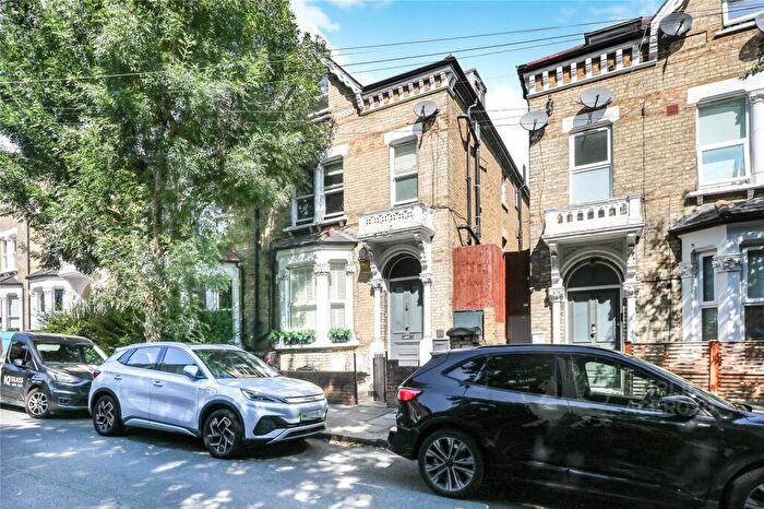 4 Bedroom Maisonette To Rent In Dents Road, London, SW11