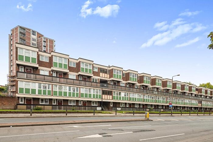 3 Bedroom Maisonette To Rent In Woolwich Church Street London, SE18