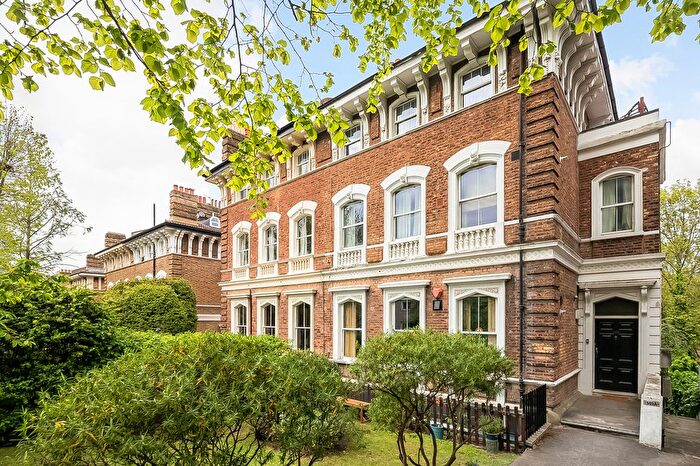 3 Bedroom Flat For Sale In Victoria Way, SE7