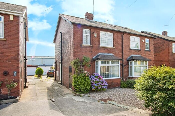 3 Bedroom Semi Detached House For Sale In Denby Dale Road, Wakefield, WF2