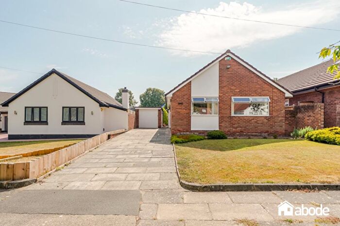3 Bedroom Detached House For Sale In Quickswood Drive, Woolton, Liverpool, L25