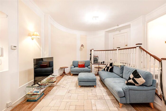 2 Bedroom Flat For Sale In Mansfield Street, Marylebone, London, W1G