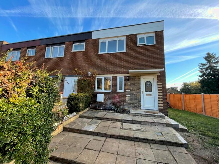 3 Bedroom End Of Terrace House For Sale In Bittacy Road, Mill Hill, NW7
