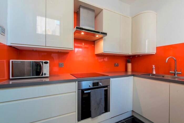 2 Bedroom Flat To Rent In Victoria Road, Torry, Aberdeen, AB11