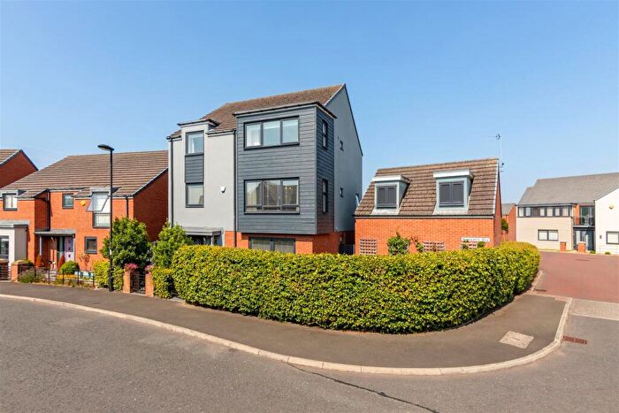 5 Bedroom Town House For Sale In Nunnywick Way, Newcastle Upon Tyne, NE13