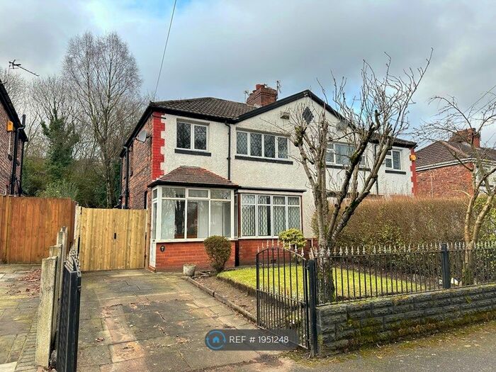 3 Bedroom Semi-Detached House To Rent In Balmoral Avenue, Whitefield, Manchester, M45