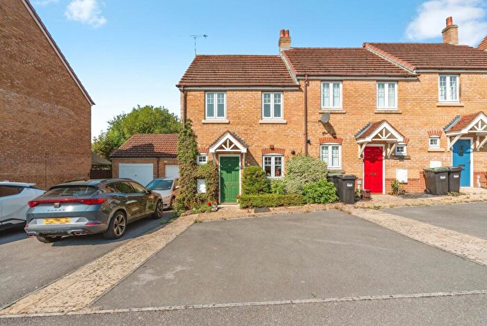 2 Bedroom End Of Terrace House For Sale In Jessica Crescent, Totton, Southampton, Hampshire, SO40